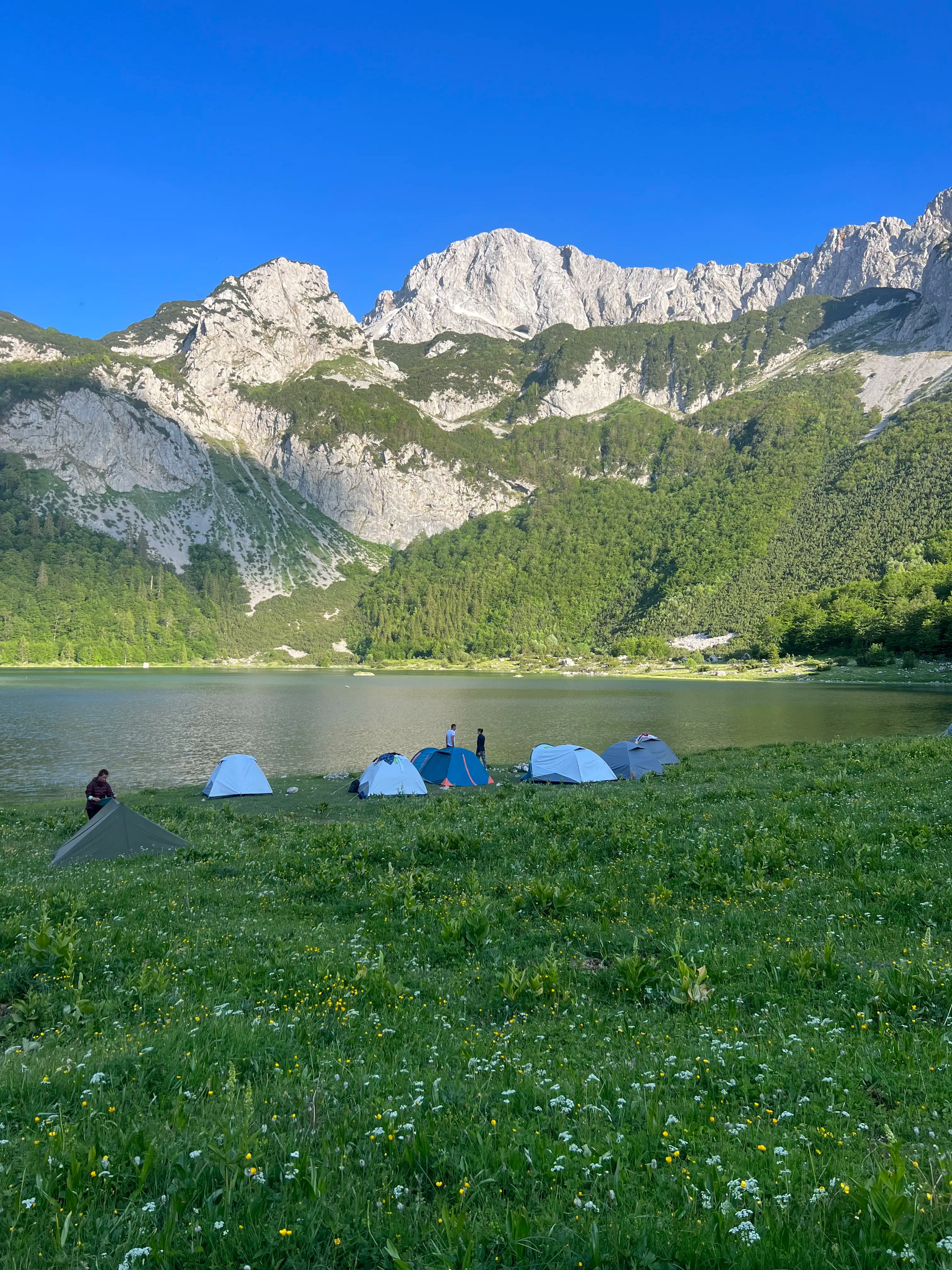 Kamp na Trnovačkom jezeru