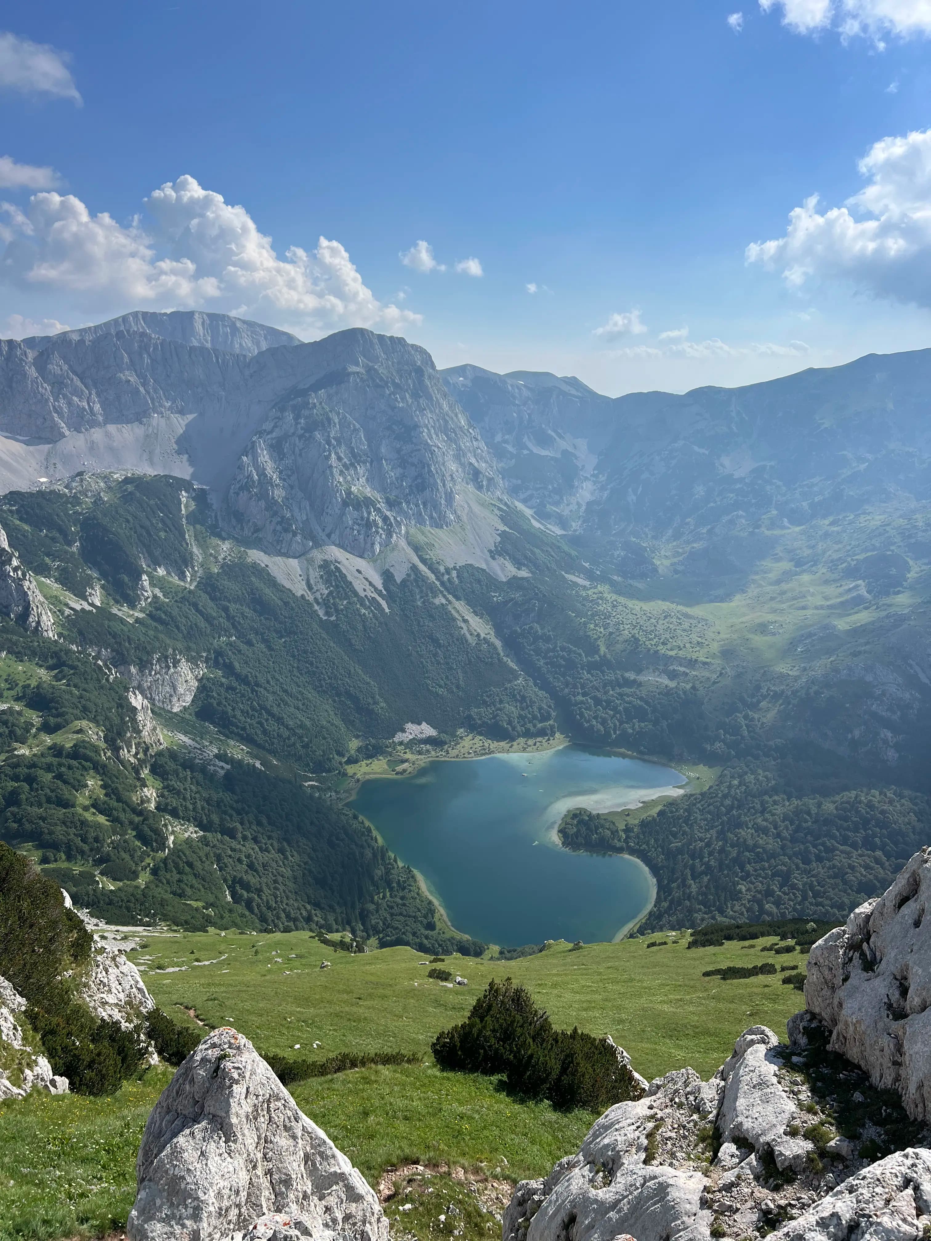 Pogled na Trnovačko jezero